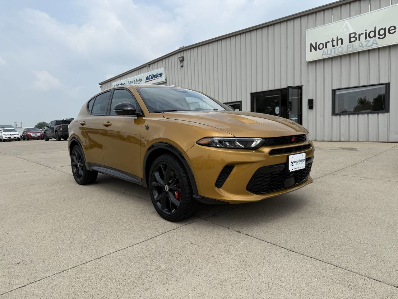 Used 2024 Dodge Hornet R/T image 1
