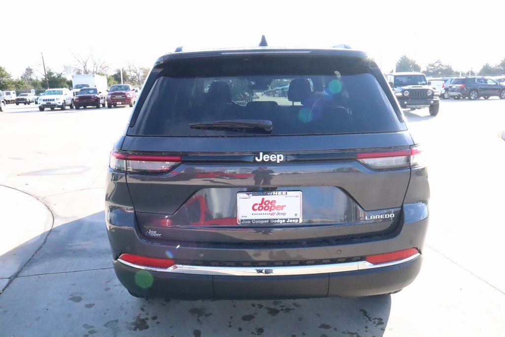New 2025 Jeep Grand Cherokee Laredo w/ Luxury Tech Group I image 21