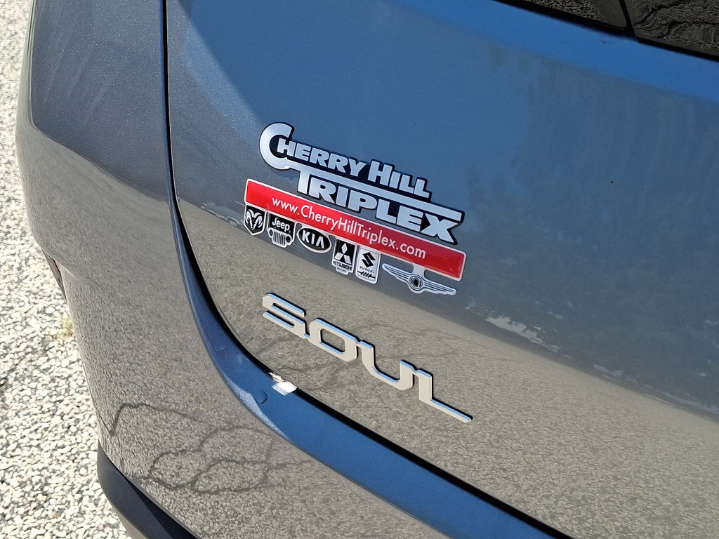 Used 2024 Kia Soul LX w/ Option Group 015 FWD image 23