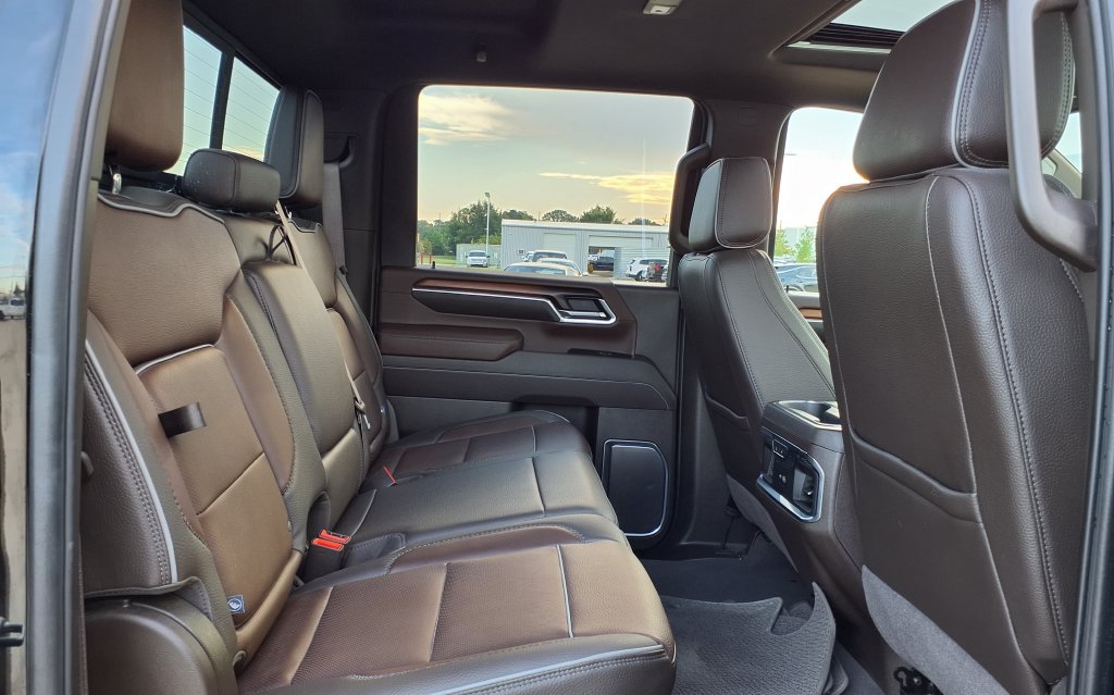 Used 2025 GMC Sierra 2500 Denali w/ Denali Reserve Package AWD/4WD image 15