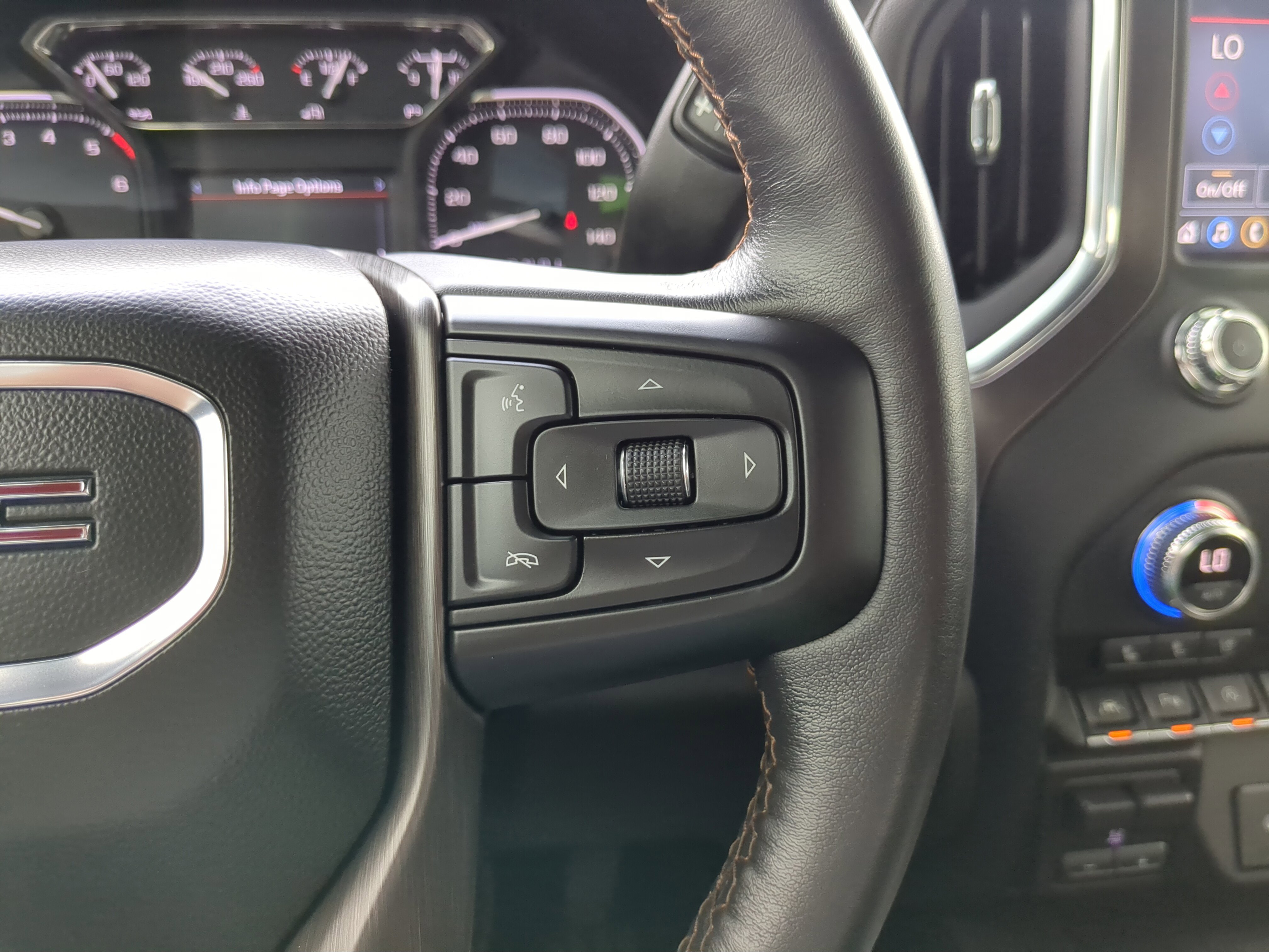 Certified 2022 GMC Sierra 1500 AT4 w/ AT4 Premium Package image 32