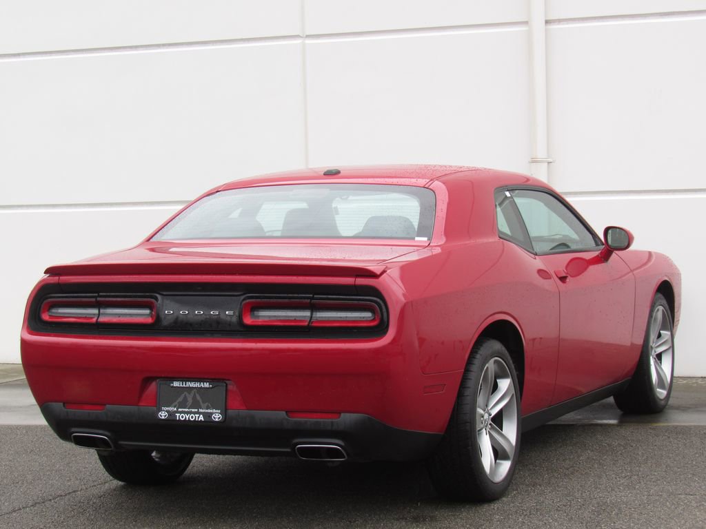 Used 2015 Dodge Challenger SXT w/ Super Sport Group (SS/T) RWD image 6