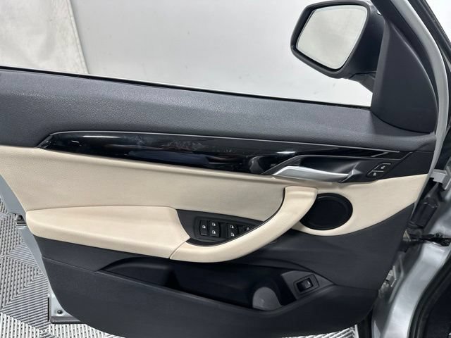 Used 2019 BMW X1 xDrive28i w/ Convenience Package AWD/4WD image 15
