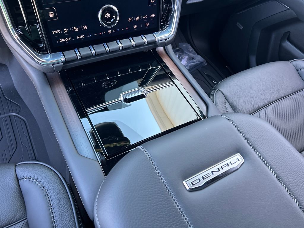 New 2026 GMC Yukon XL Denali w/ Denali Reserve Package AWD/4WD image 23