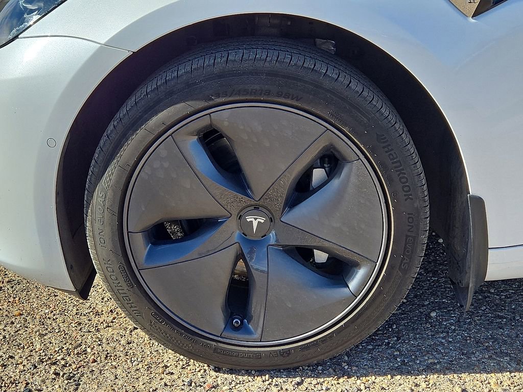 Used 2019 Tesla Model 3 Standard Range image 10