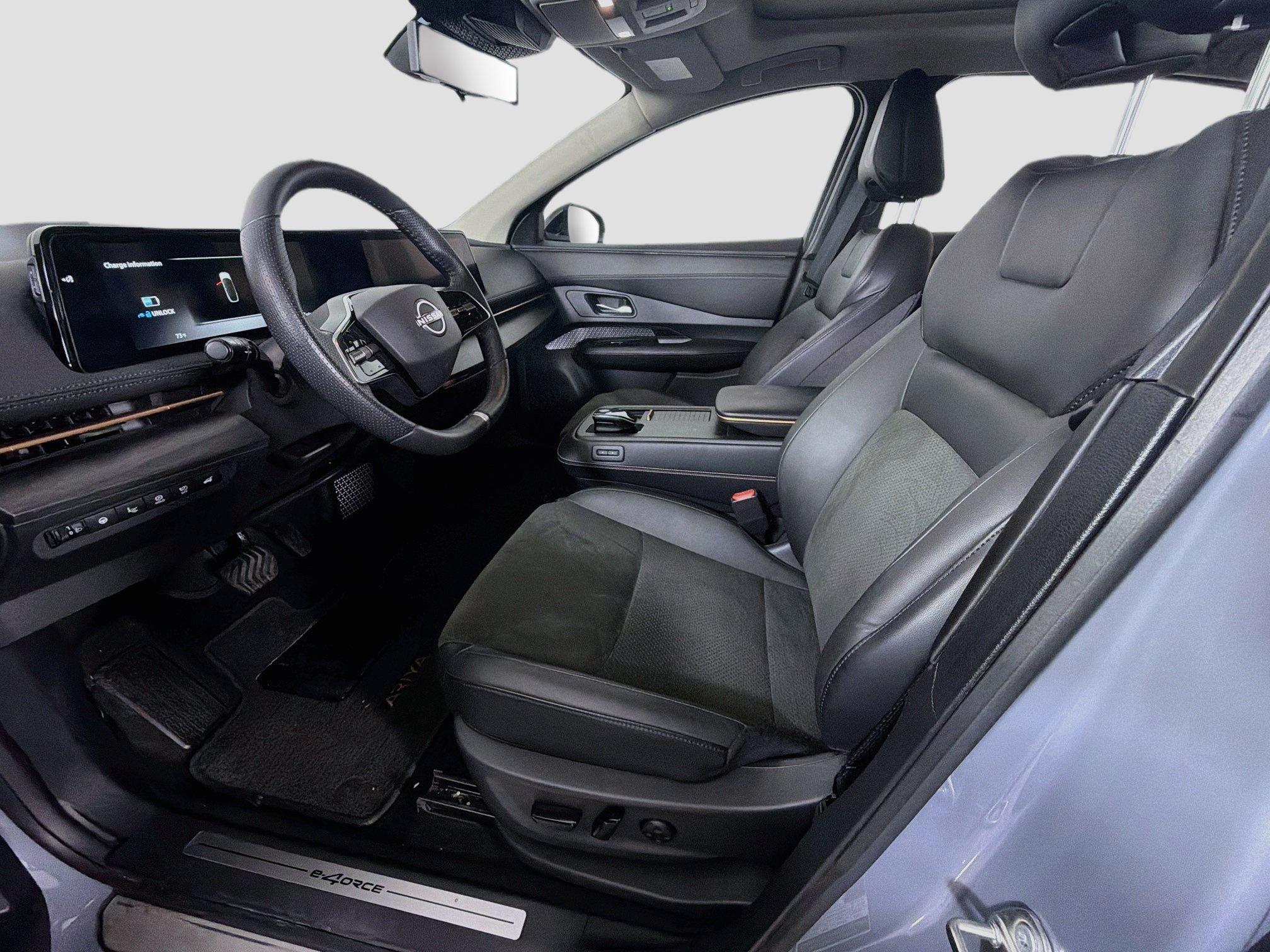 Used 2024 Nissan Ariya AWD image 13