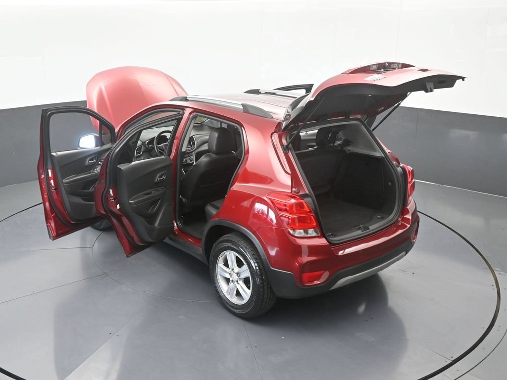 Used 2021 Chevrolet Trax LT w/ LT Convenience Package FWD image 63