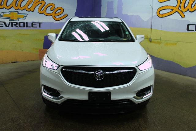 Used 2021 Buick Enclave Essence image 3
