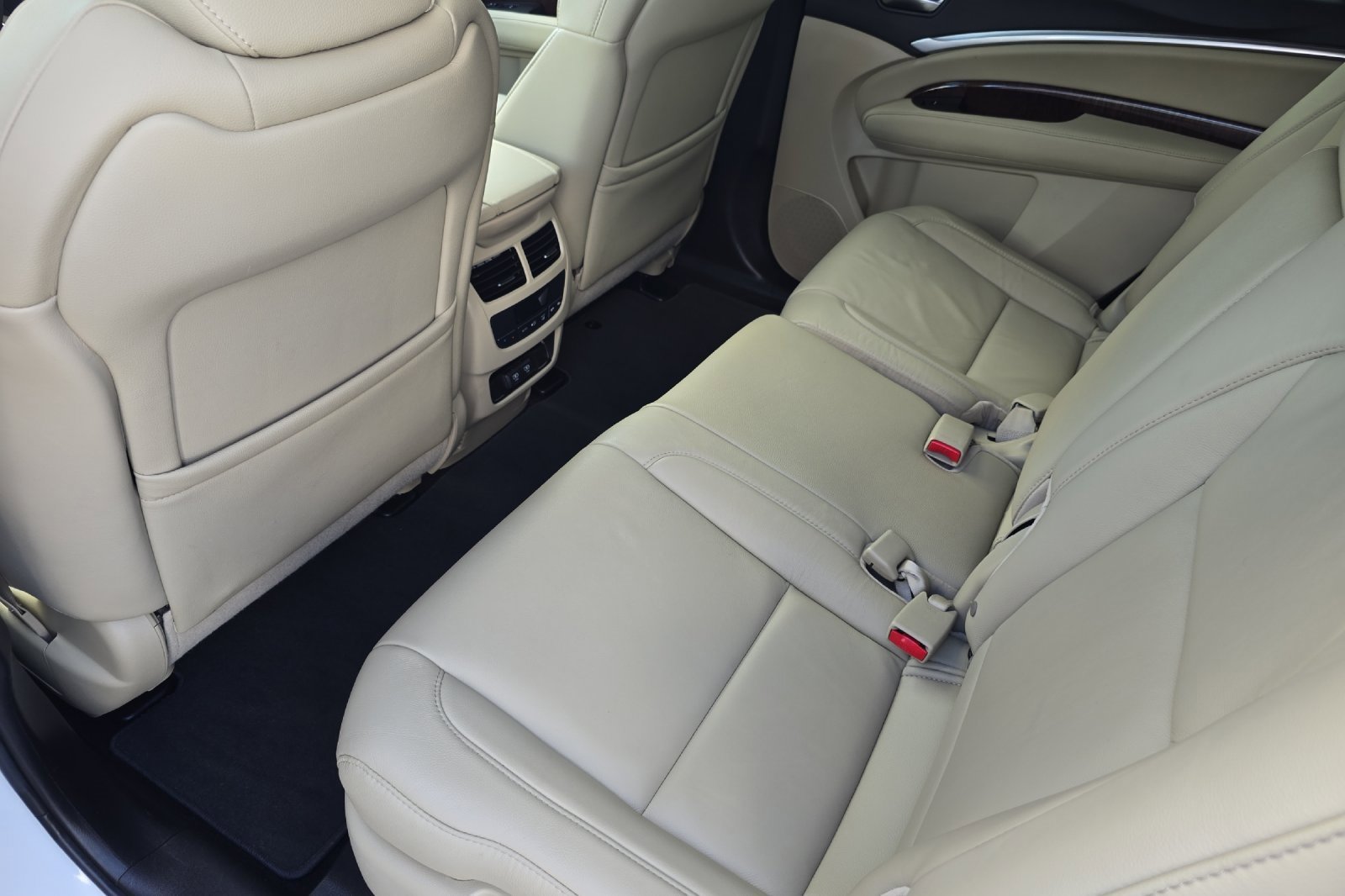 Used 2020 Acura MDX SH-AWD image 11