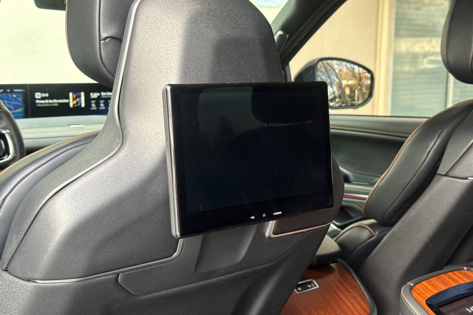 Used 2025 Lincoln Navigator Black Label image 16