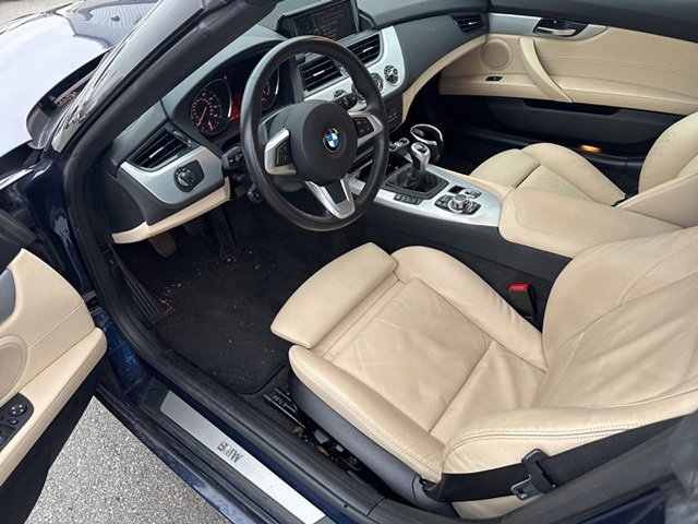 Used 2014 BMW Z4 sDrive35i image 10