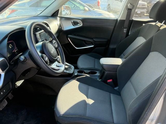 Used 2023 Kia Soul LX w/ LX Technology Package image 13