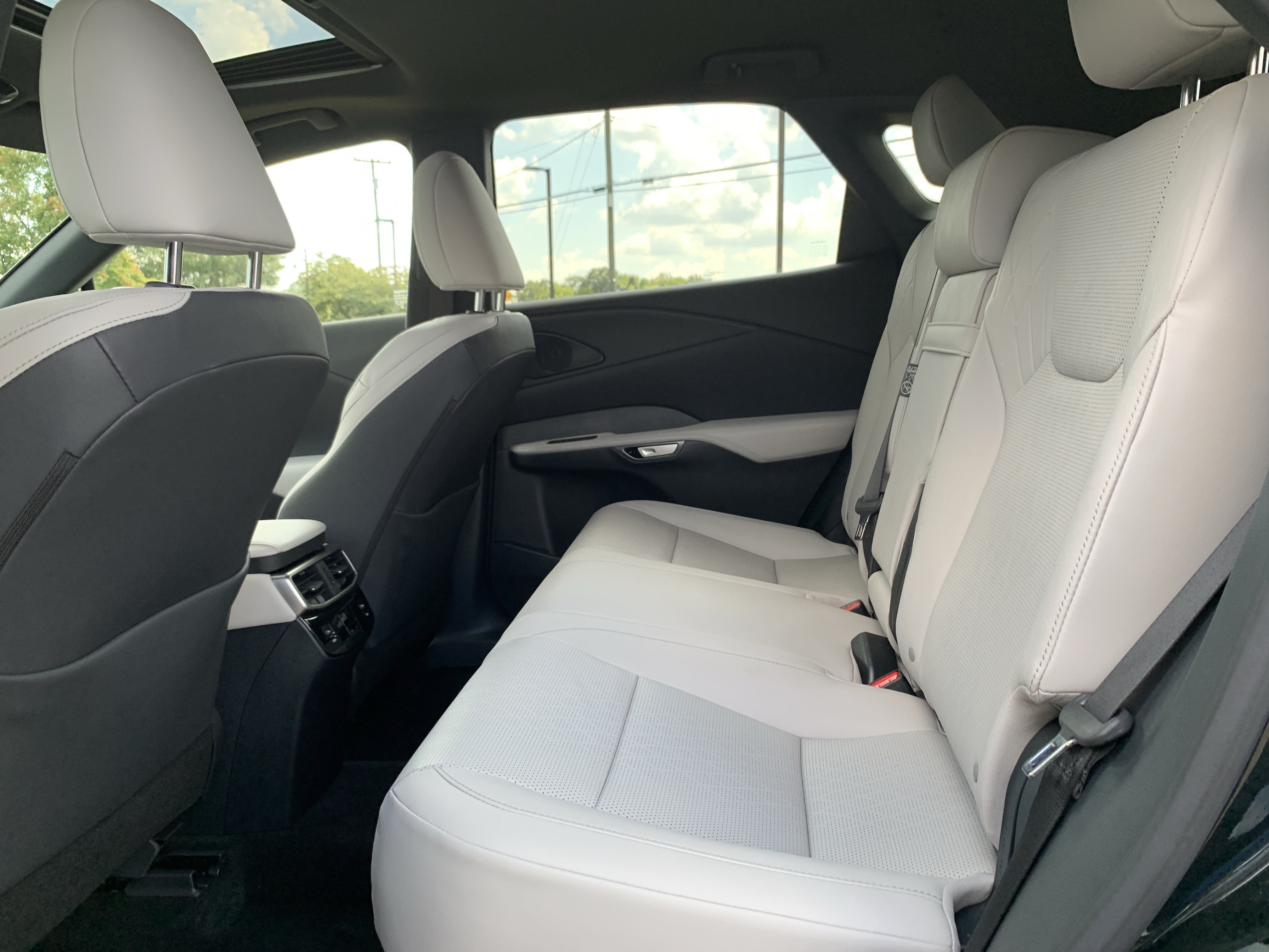 Used 2025 Lexus RX 350 Premium Plus w/ Accessory Package (Z1) FWD image 32
