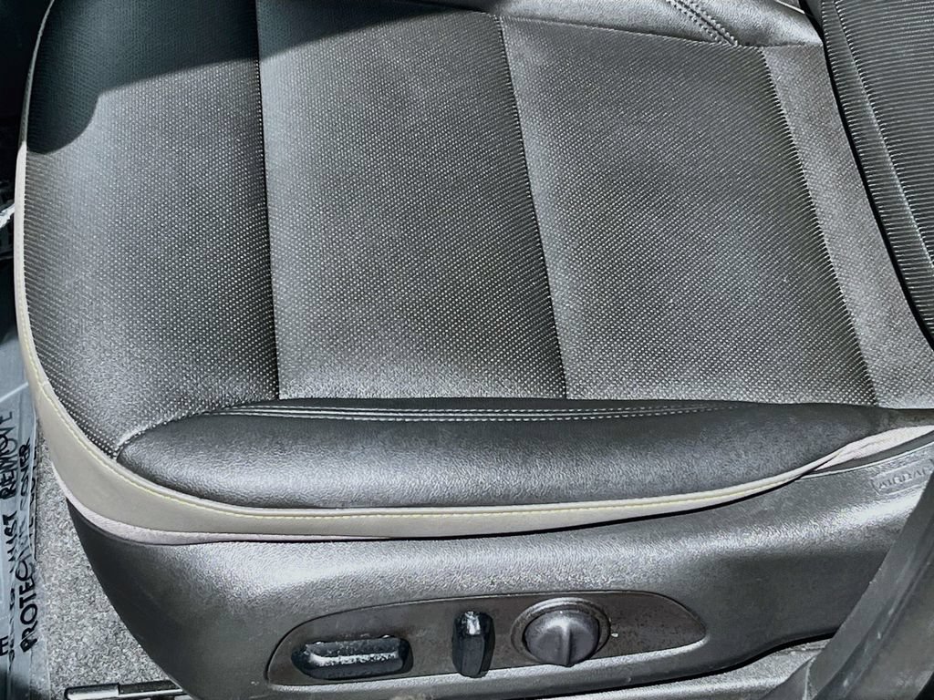 Used 2025 Chevrolet Trax ACTIV w/ Sunroof Package FWD image 18