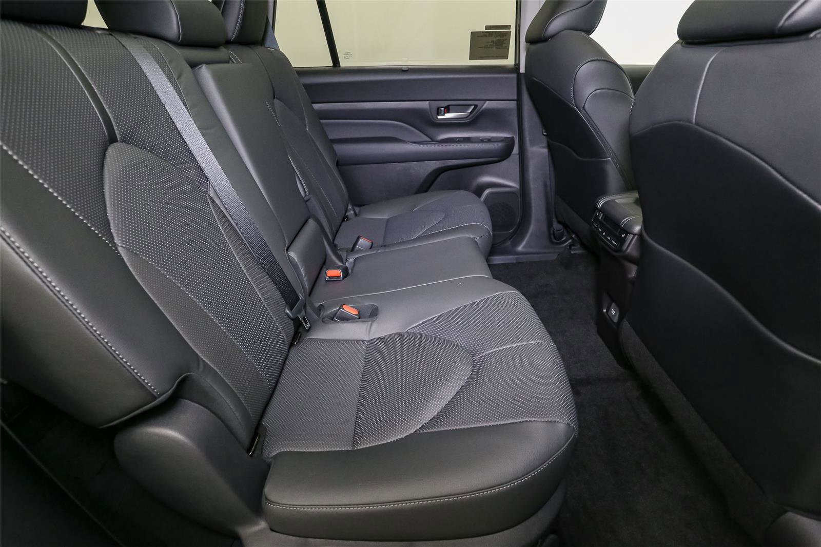 New 2026 Toyota Grand Highlander Limited image 17