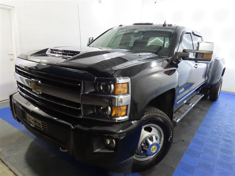 Used 2019 Chevrolet Silverado 3500 High Country w/ Duramax Plus Package AWD/4WD image 8