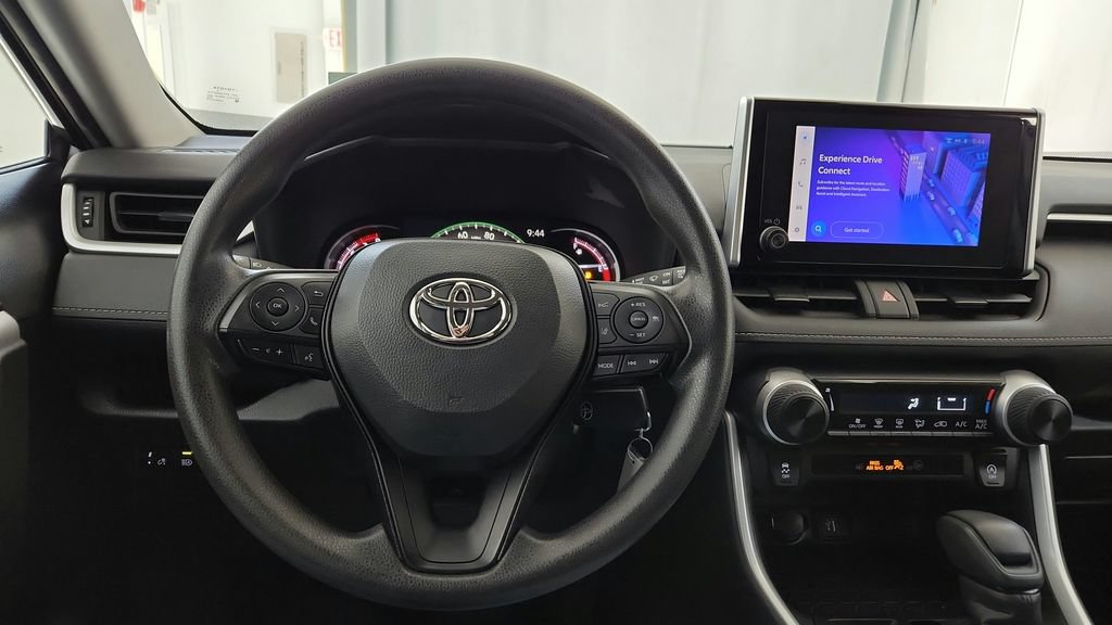Used 2023 Toyota RAV4 LE AWD/4WD image 27