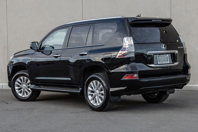 Used 2023 Lexus GX 460 Premium w/ Premium Plus Package image 3