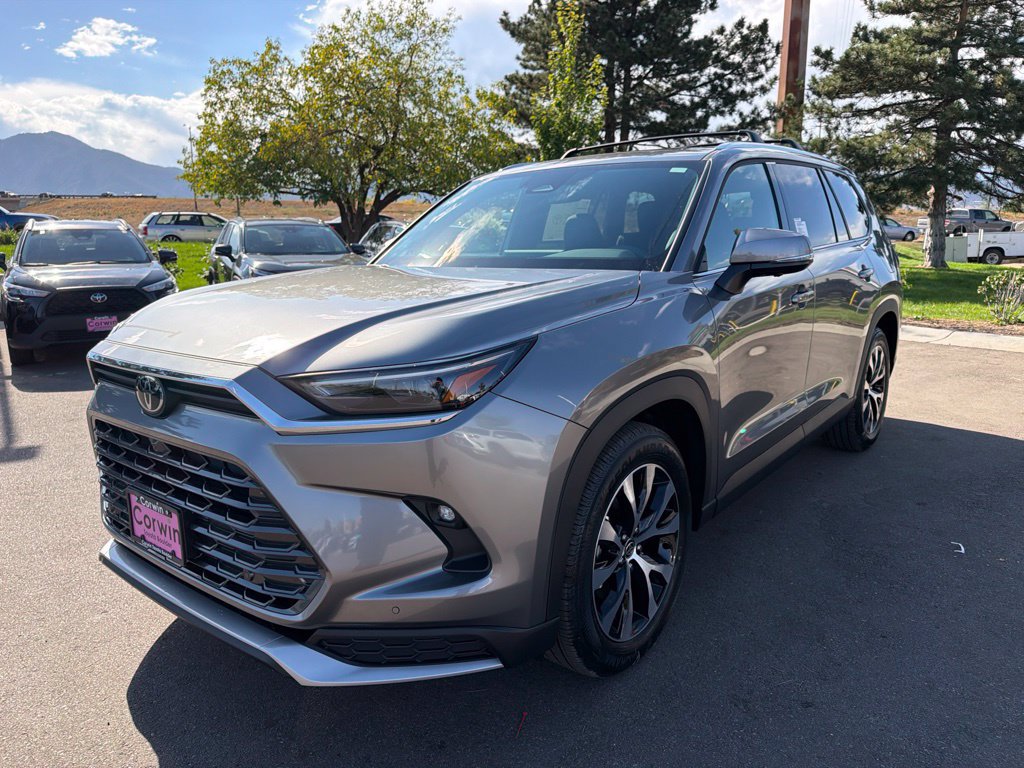 Used 2026 Toyota Grand Highlander AWD Hybrid image 3