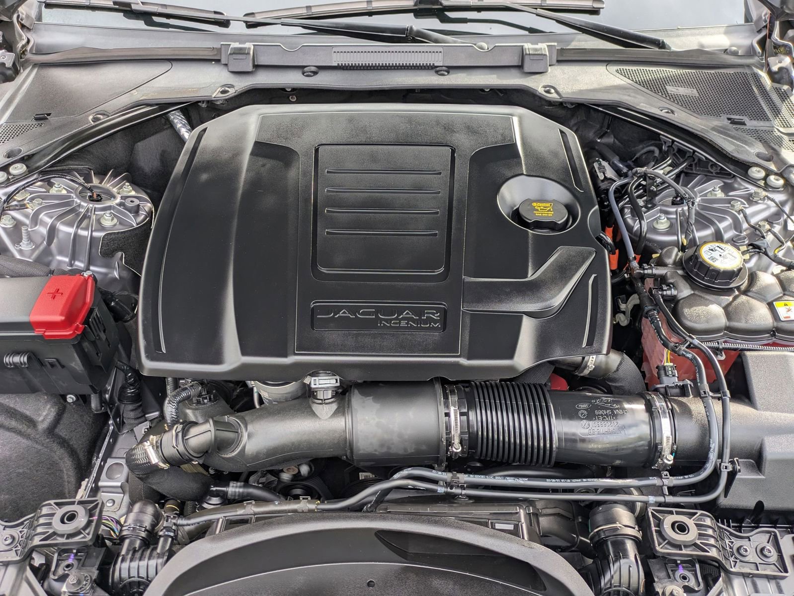 Used 2024 Jaguar XF R-Dynamic SE image 31