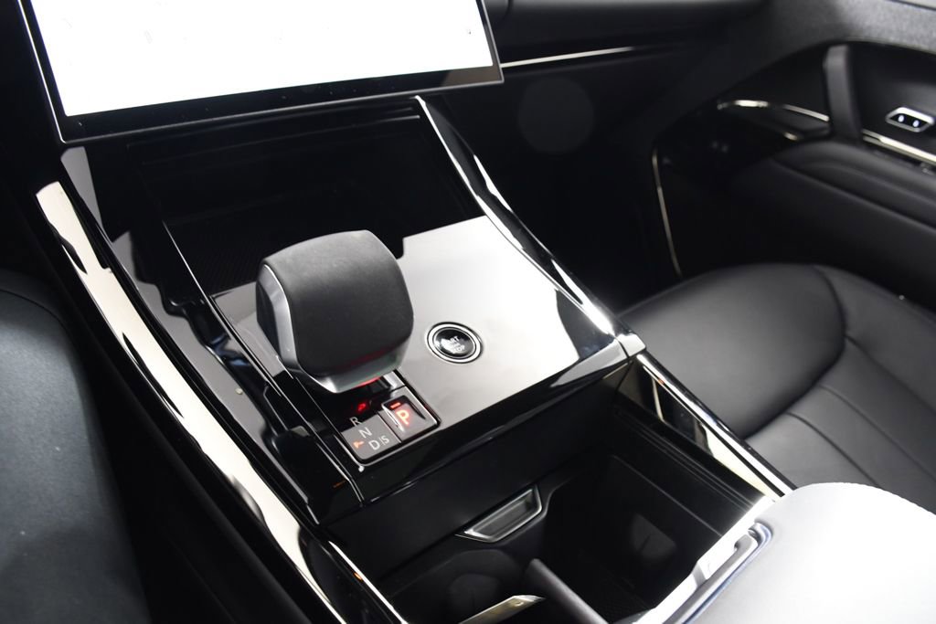 Certified 2025 Land Rover Range Rover Sport Dynamic SE image 31