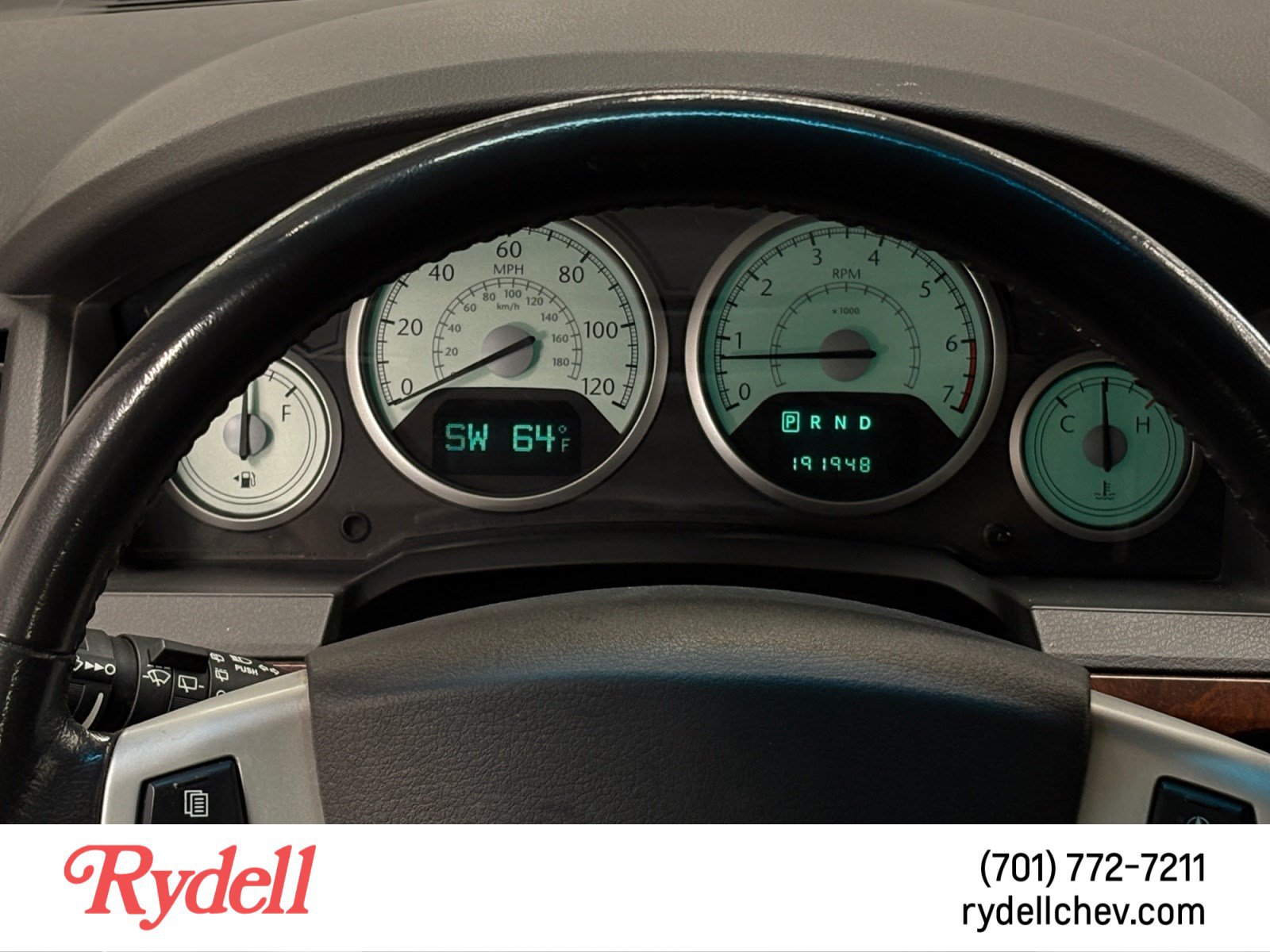 Used 2010 Chrysler Town & Country Touring Plus FWD image 14