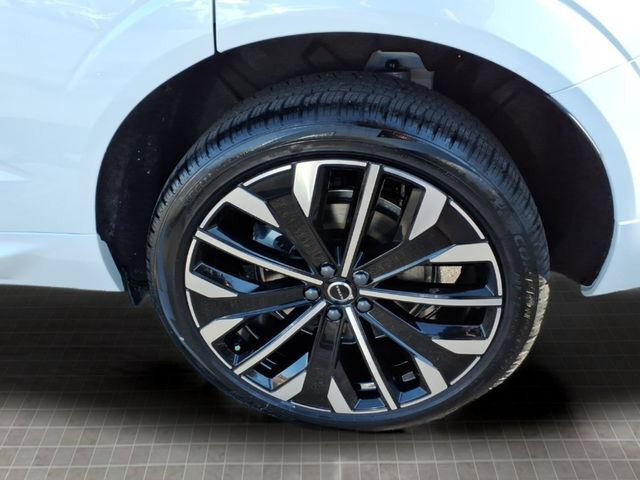 New 2026 Volvo XC60 T8 Ultra w/ Protection Package Premier AWD/4WD image 10