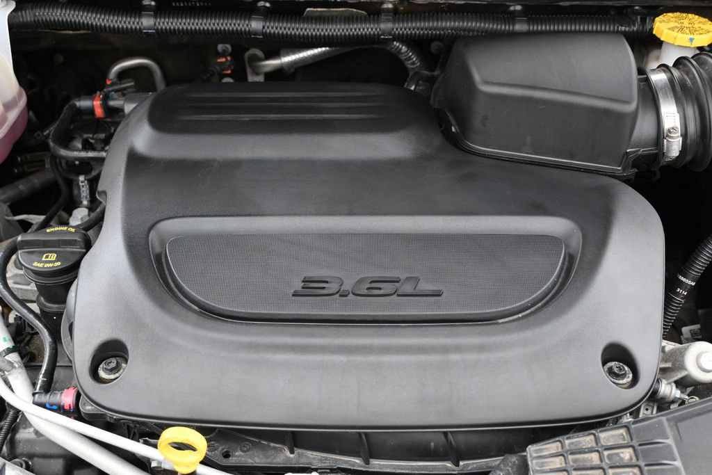 Used 2025 Chrysler Pacifica Select FWD image 43