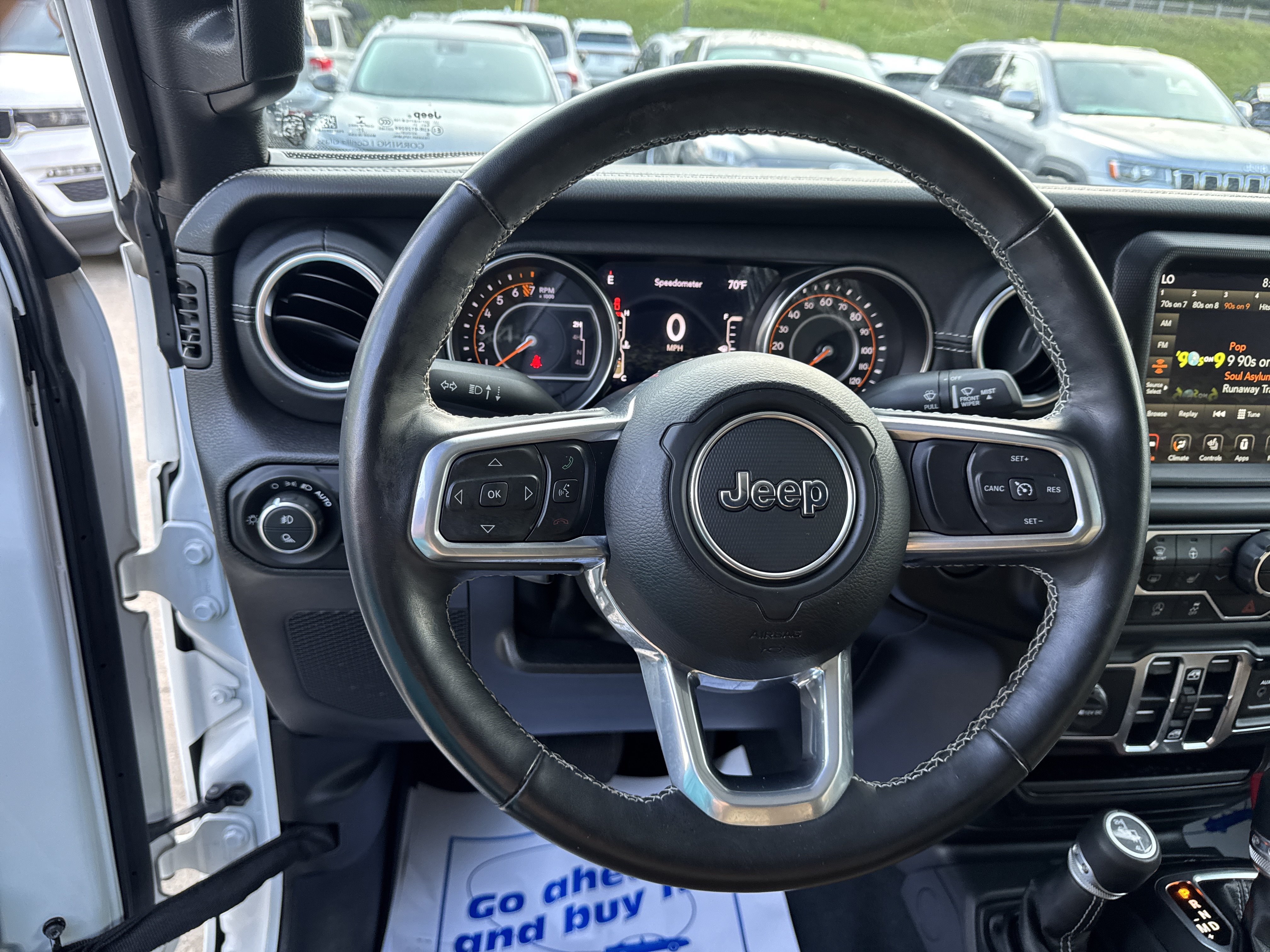 Used 2022 Jeep Gladiator Overland w/ Popular Equipment Package AWD/4WD image 14