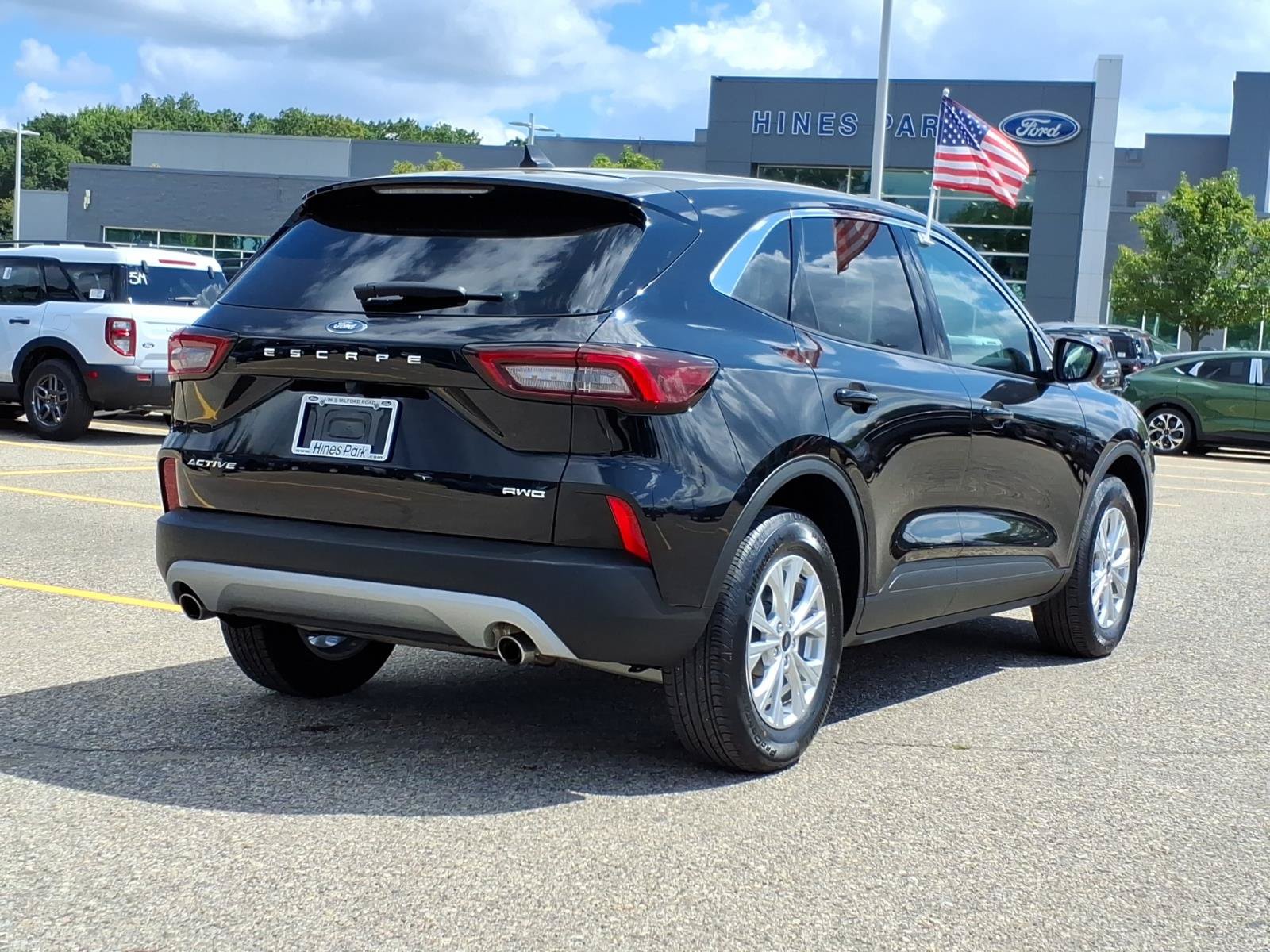 Certified 2023 Ford Escape Active AWD/4WD image 7