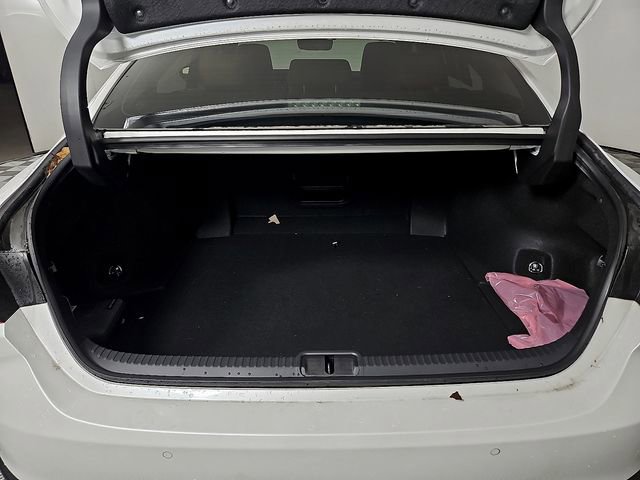 Used 2025 Lexus ES 300h w/ Premium Package image 30