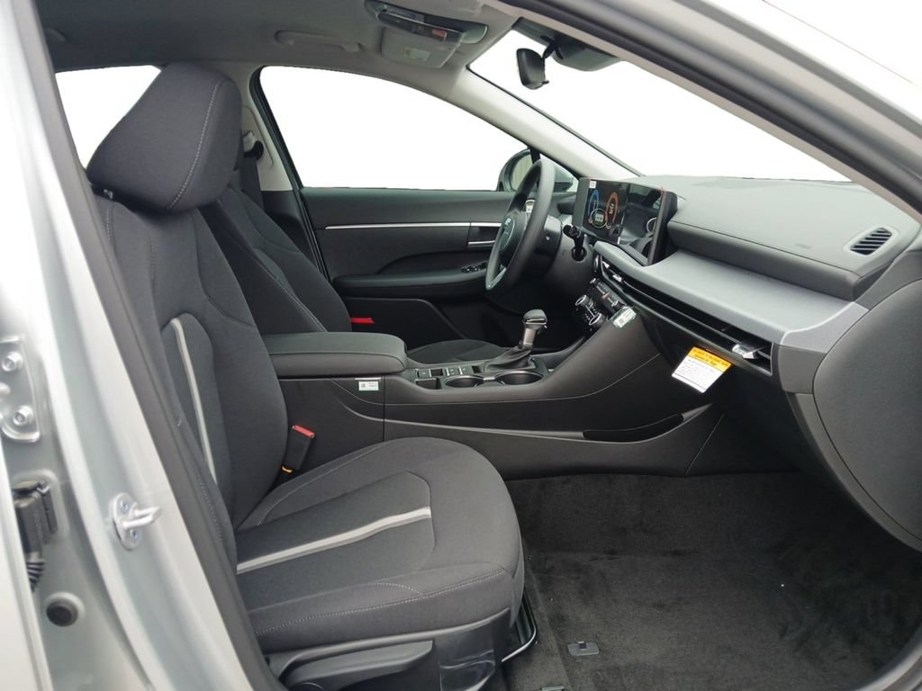 New 2026 Hyundai Sonata SE FWD image 16