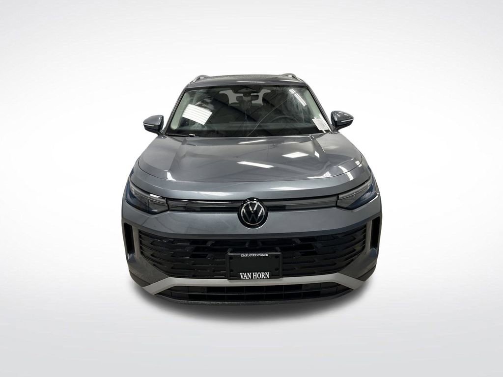 Used 2025 Volkswagen Tiguan S image 10