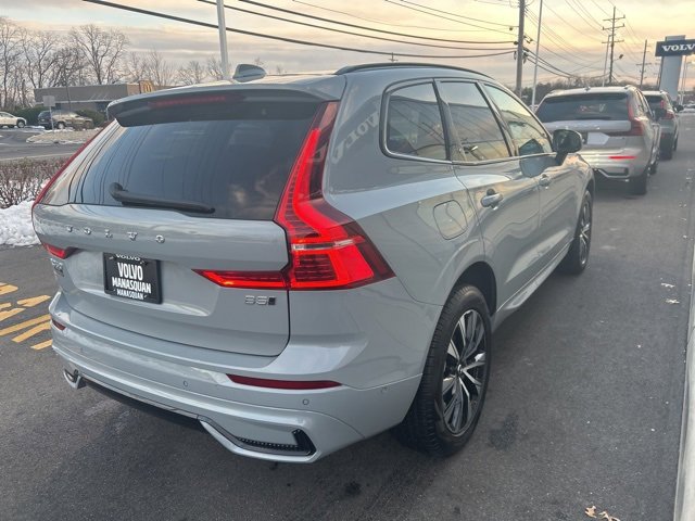 Certified 2025 Volvo XC60 B5 Plus image 5