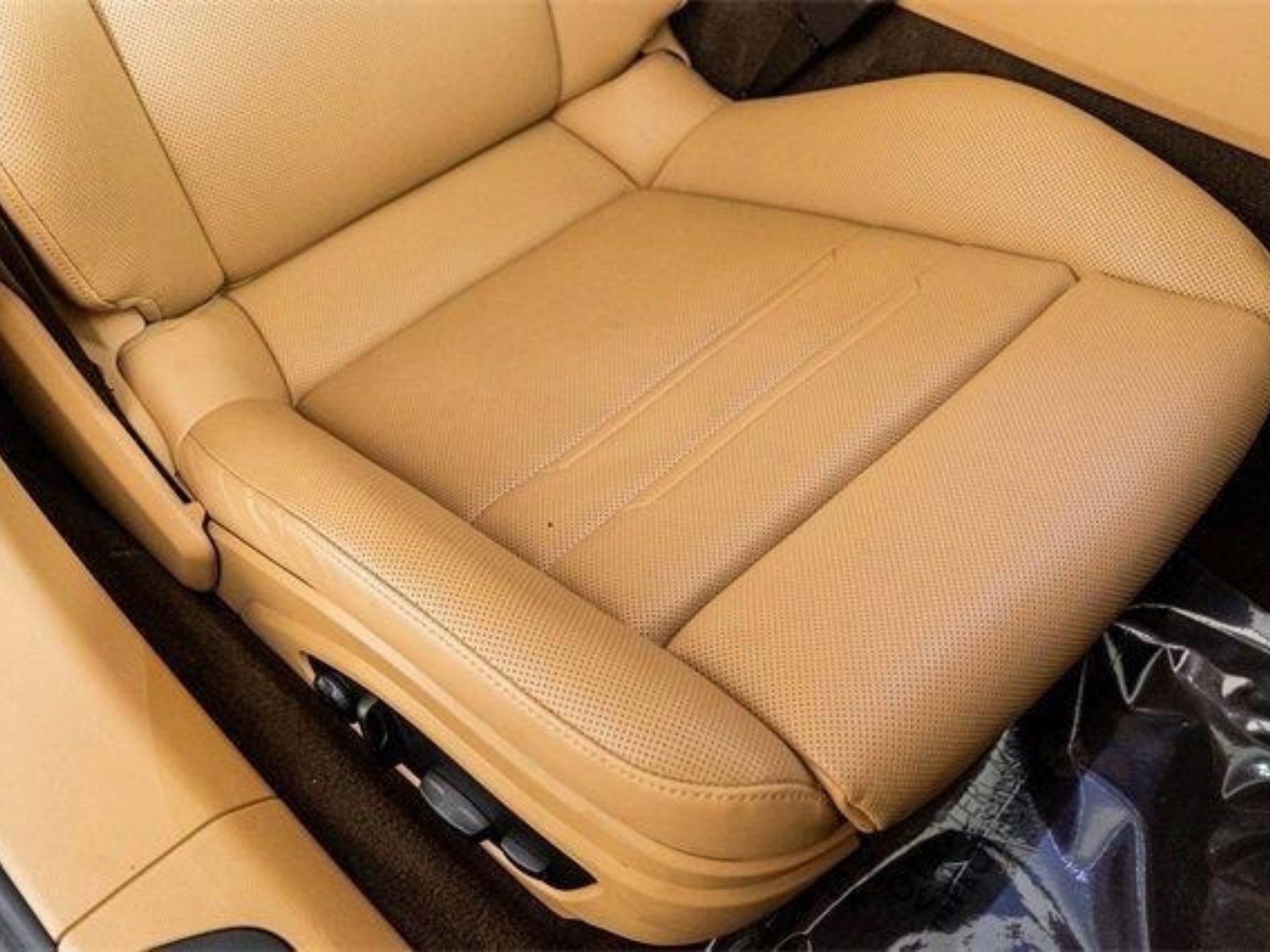 Used 2023 Porsche Panamera 4 Platinum Edition w/ Assistance Package image 30