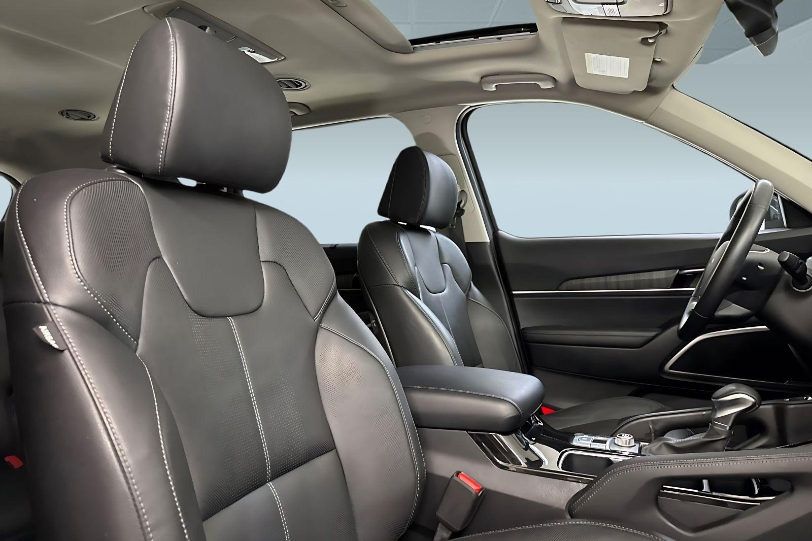 Used 2023 Kia Telluride EX w/ EX Captain's Chair Package FWD image 31