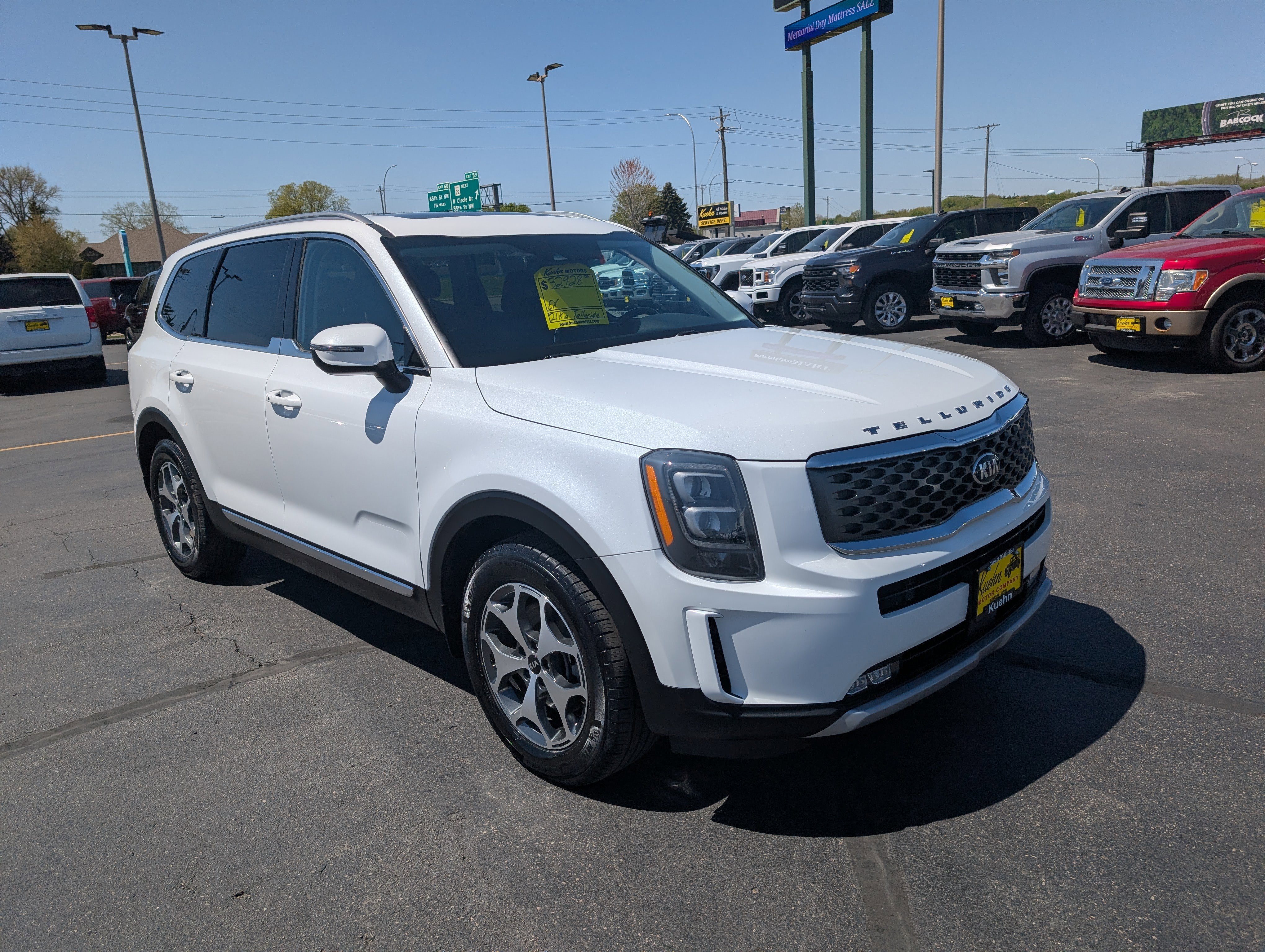 Used 2021 Kia Telluride EX AWD/4WD image 2