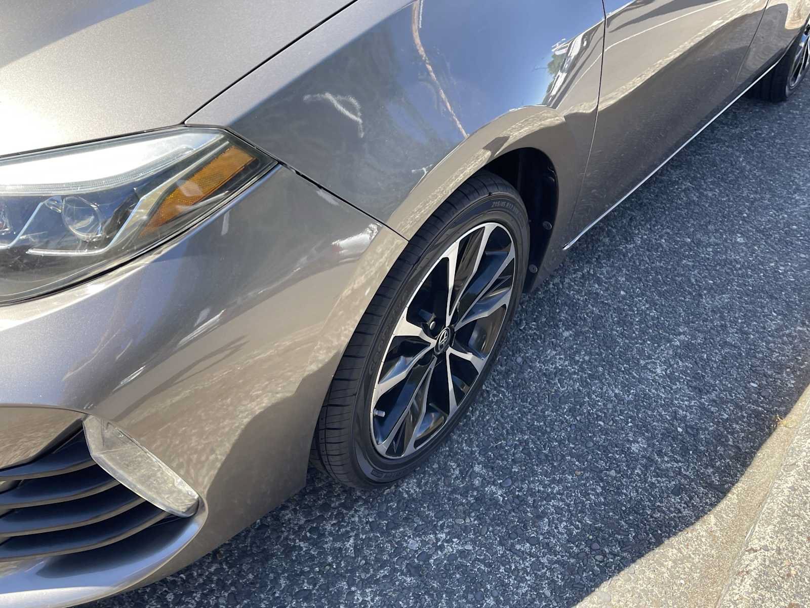 Certified 2019 Toyota Corolla SE w/ Carpet Mat Package (TMS) FWD image 8