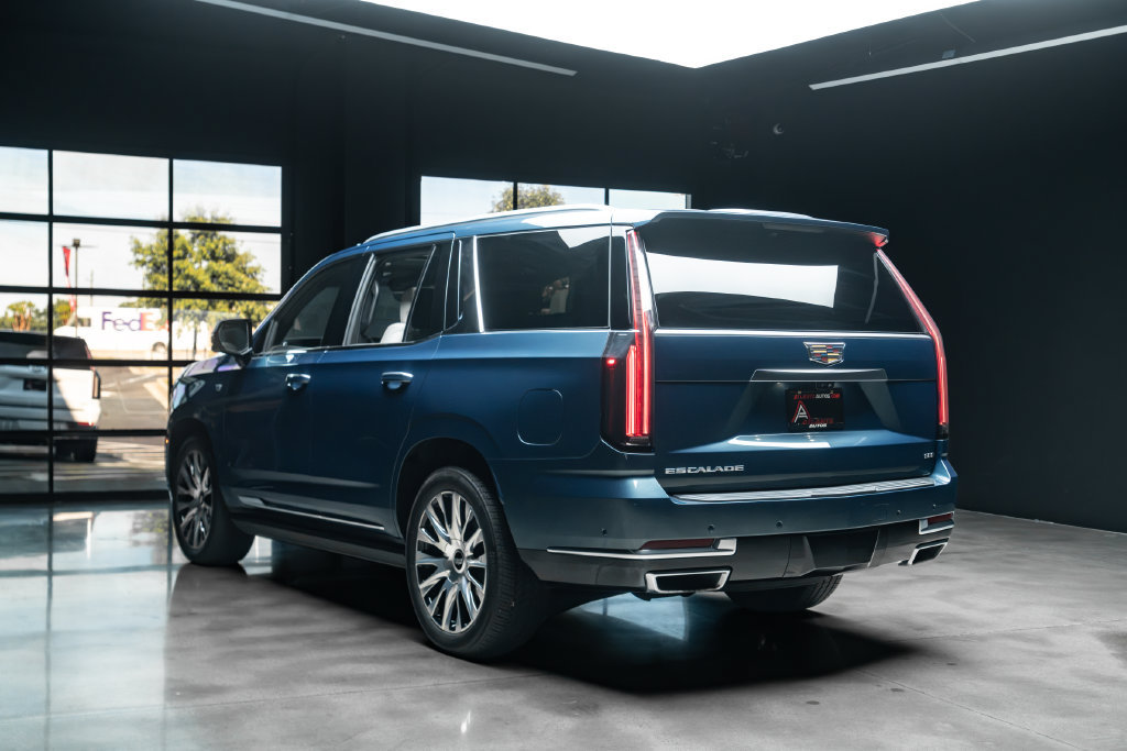 Used 2025 Cadillac Escalade Premium Luxury Platinum AWD/4WD image 19