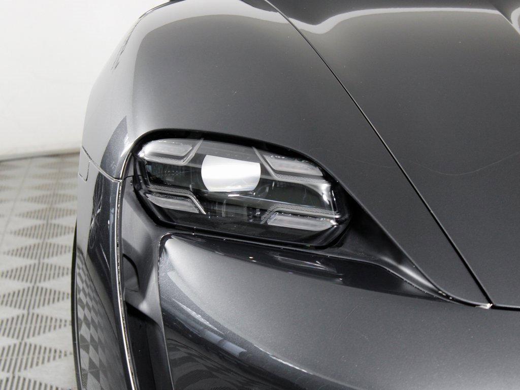 Used 2021 Porsche Taycan 4S image 8
