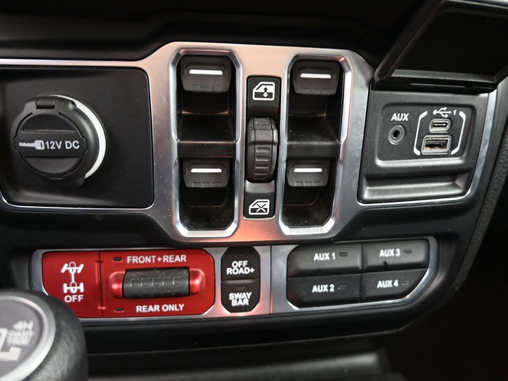 Used 2024 Jeep Wrangler Unlimited Rubicon 4xe image 31