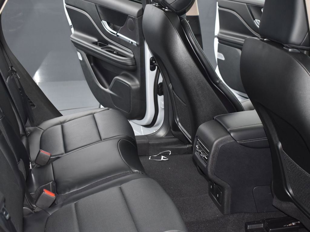New 2026 Lincoln Corsair Grand Touring AWD/4WD image 13