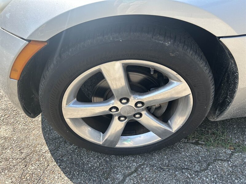 Used 2008 Pontiac Solstice Convertible w/ Premium Package RWD image 23