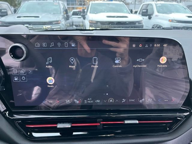 New 2025 Chevrolet Silverado EV RST image 32