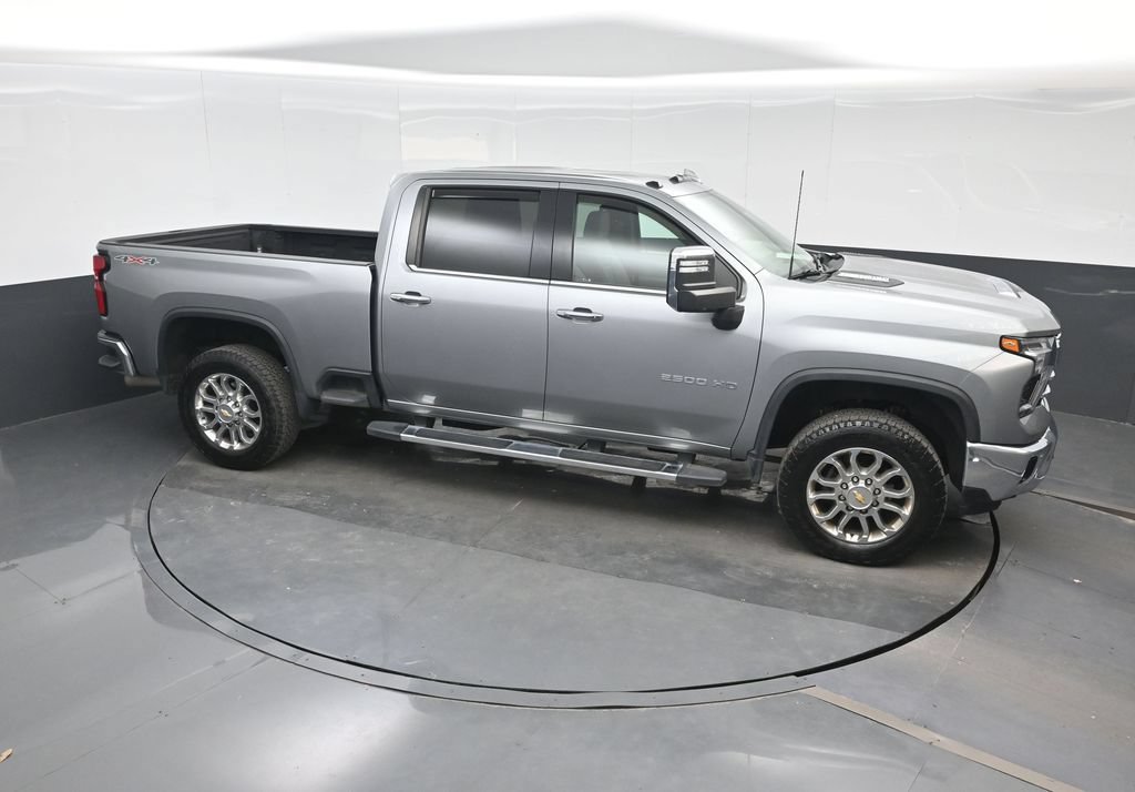 Used 2024 Chevrolet Silverado 2500 LTZ AWD/4WD image 23