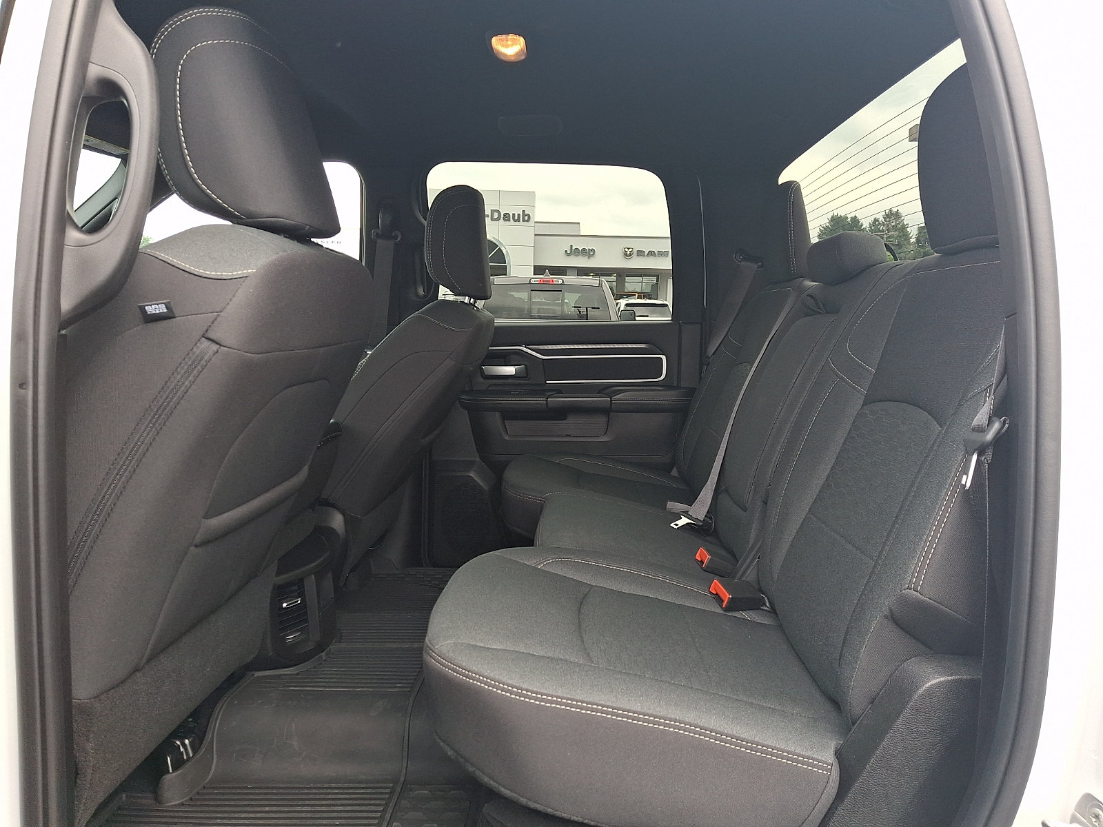 Certified 2025 RAM 2500 Big Horn AWD/4WD image 10