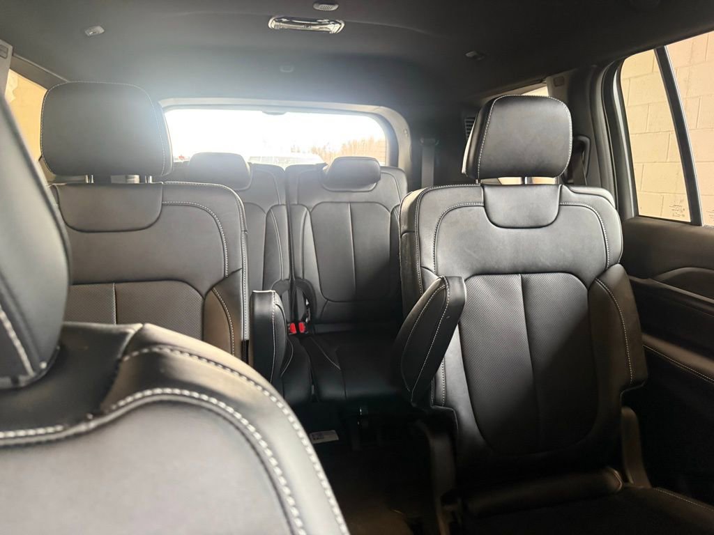 New 2026 Jeep Grand Cherokee L Limited image 17