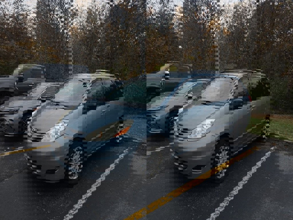 Used 2008 Toyota Sienna LE