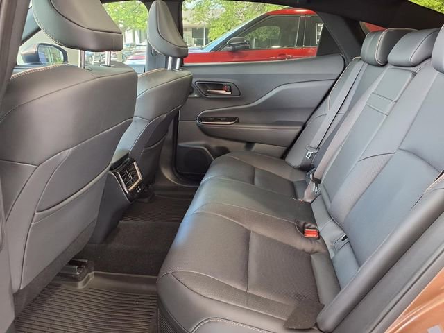 Used 2025 Toyota Crown Platinum AWD/4WD image 5