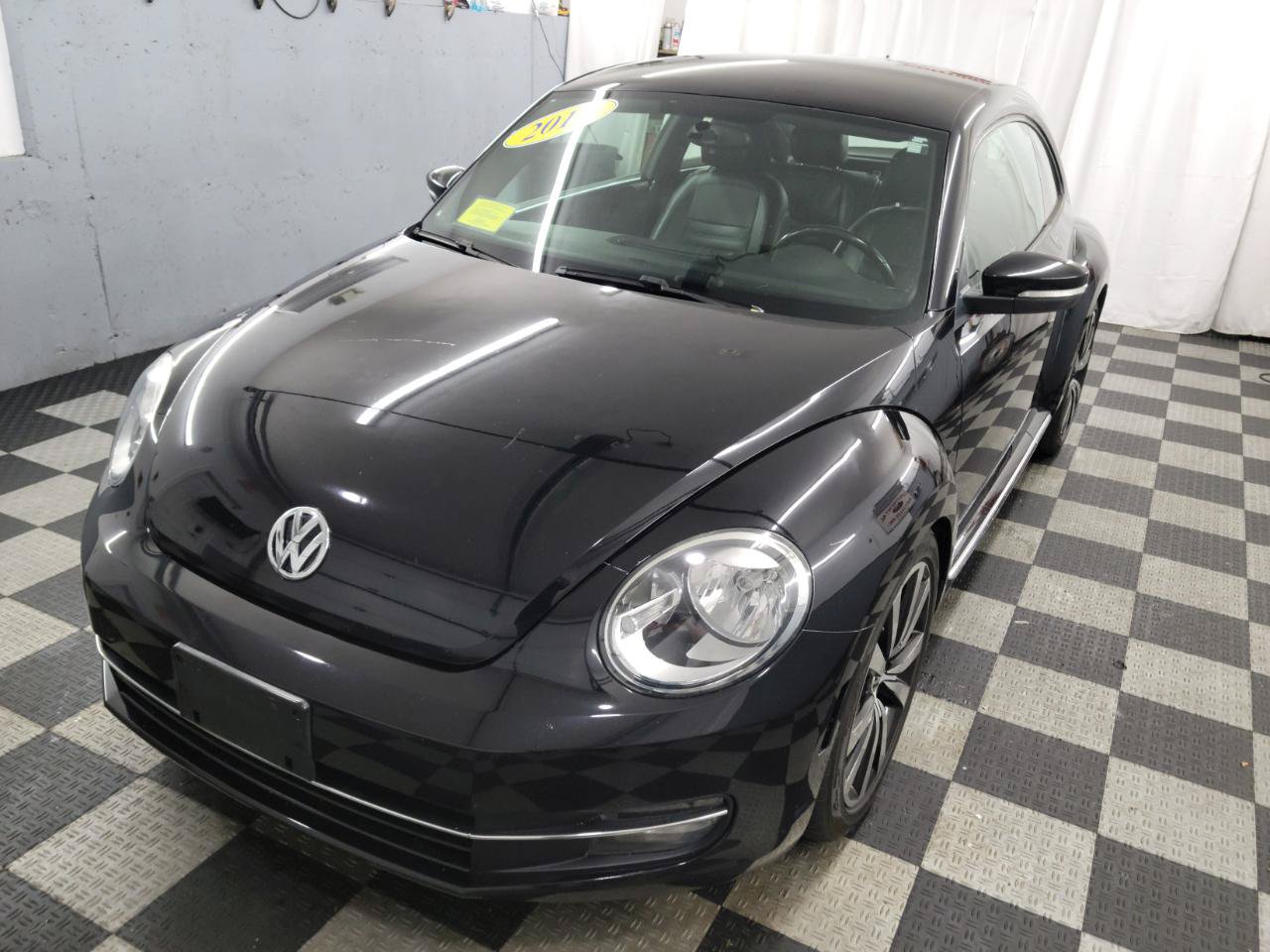 Used 2012 Volkswagen Beetle 2.0T FWD image 11